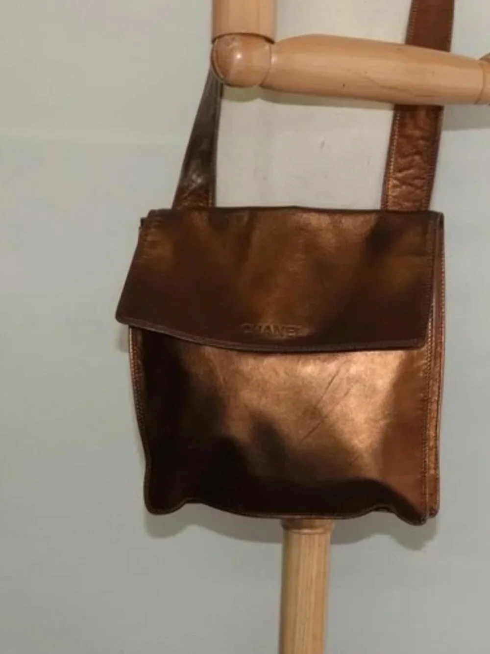 CHANEL Shoulder Bag Leather Brown Gold CC Auth bs24975